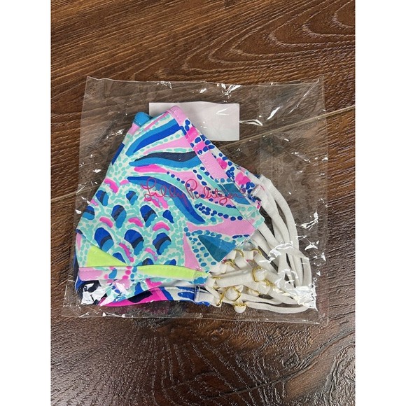 Lilly Pulitzer Kids Reusable Face Masks! One Size, 3 Pack, New! - Picture 1 of 5